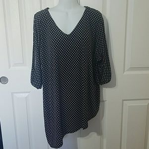 Lane Bryant Women top high low size 14/16 NEW